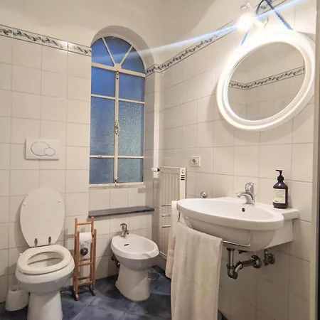 Charming In A 1910s Building 2 Min Walk From The Colosseum Daire Roma