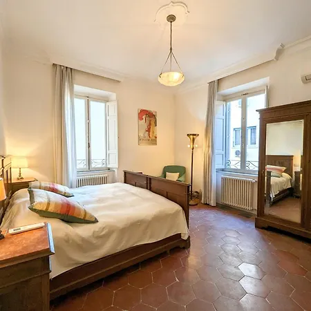Charming In A 1910s Building 2 Min Walk From The Colosseum Διαμέρισμα