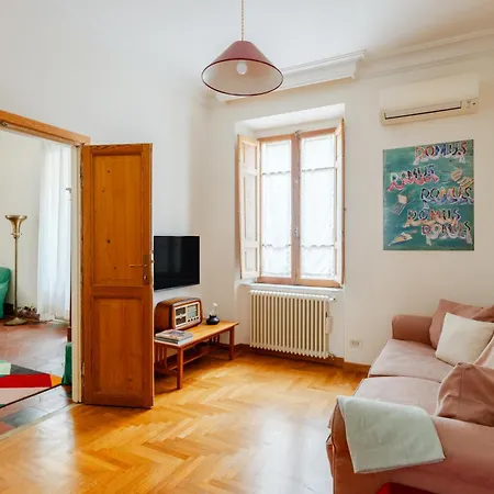 Charming In A 1910s Building 2 Min Walk From The Colosseum *