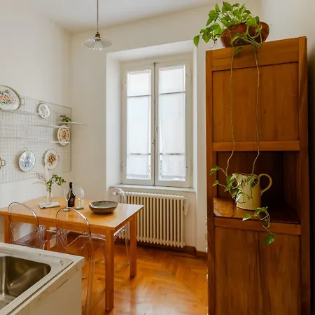 Charming In A 1910s Building 2 Min Walk From The Colosseum شقة روما