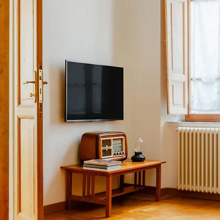 Charming In A 1910s Building 2 Min Walk From The Colosseum *