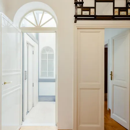 شقة Charming In A 1910s Building 2 Min Walk From The Colosseum روما
