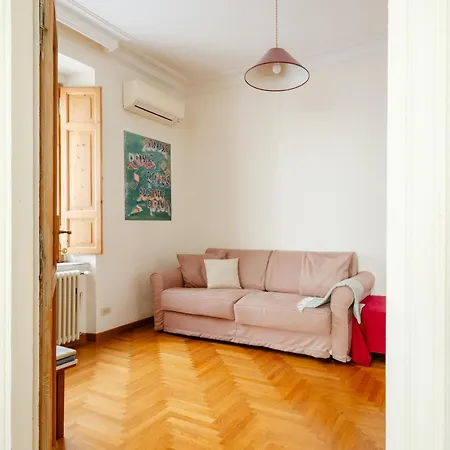 Charming In A 1910s Building 2 Min Walk From The Colosseum روما
