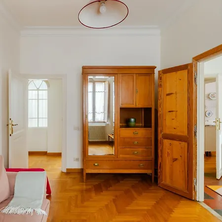 Charming In A 1910s Building 2 Min Walk From The Colosseum *